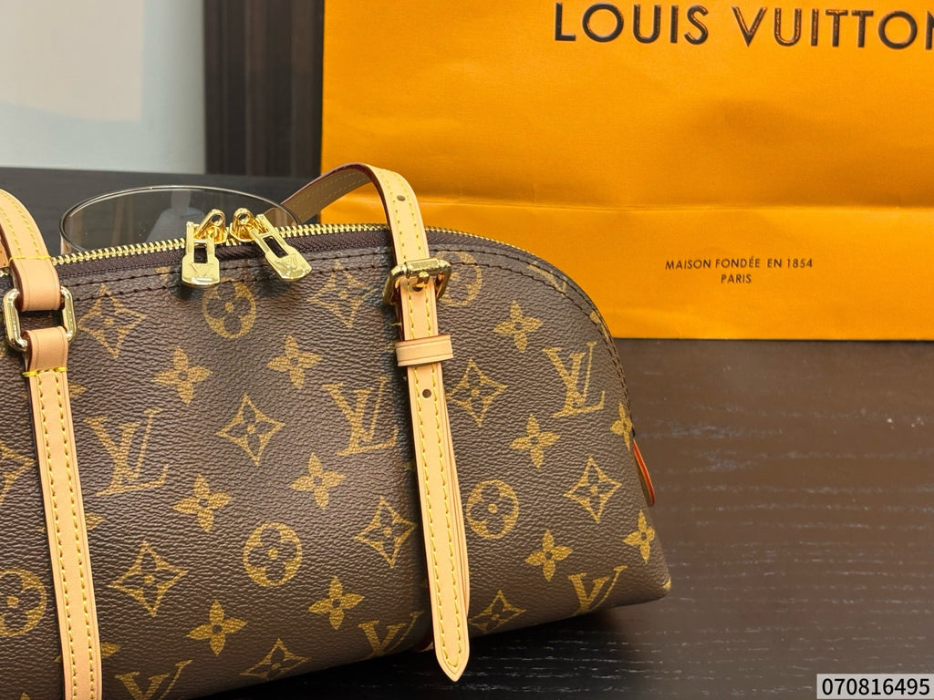 M28953|LV Squire East West