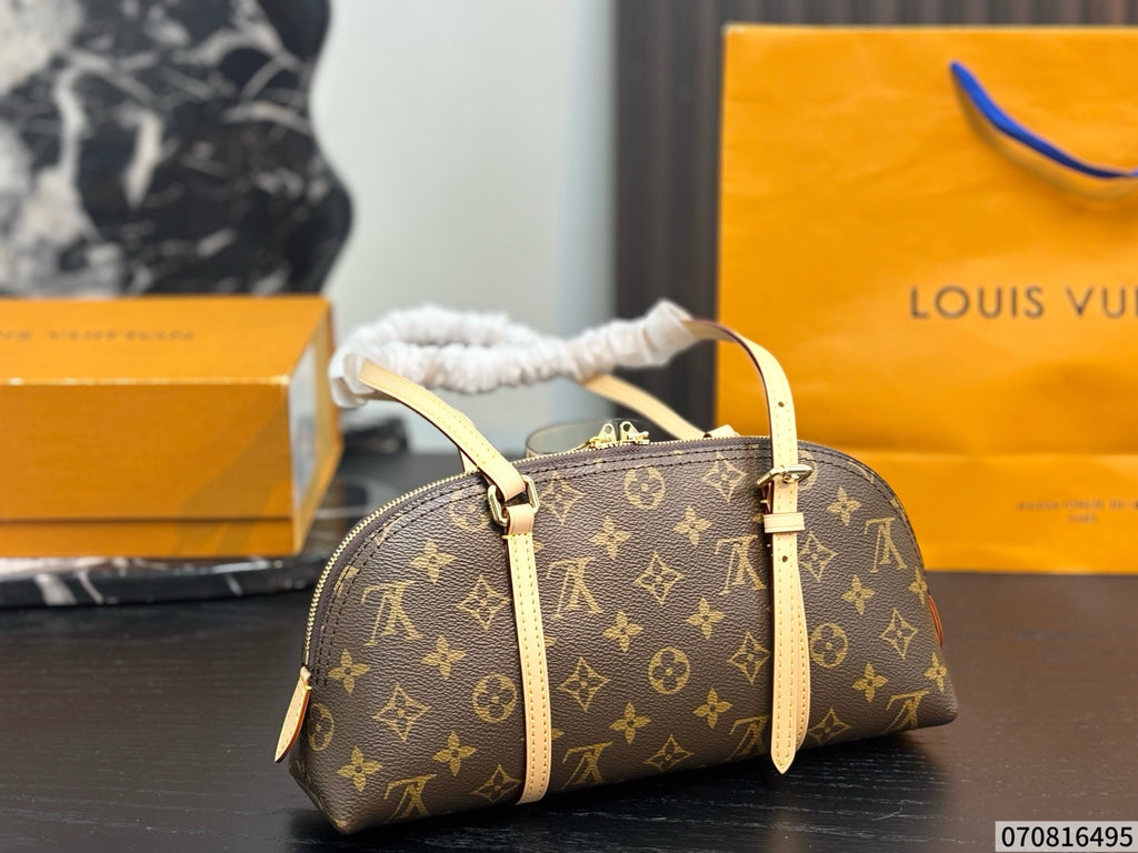 M28953|LV Squire East West
