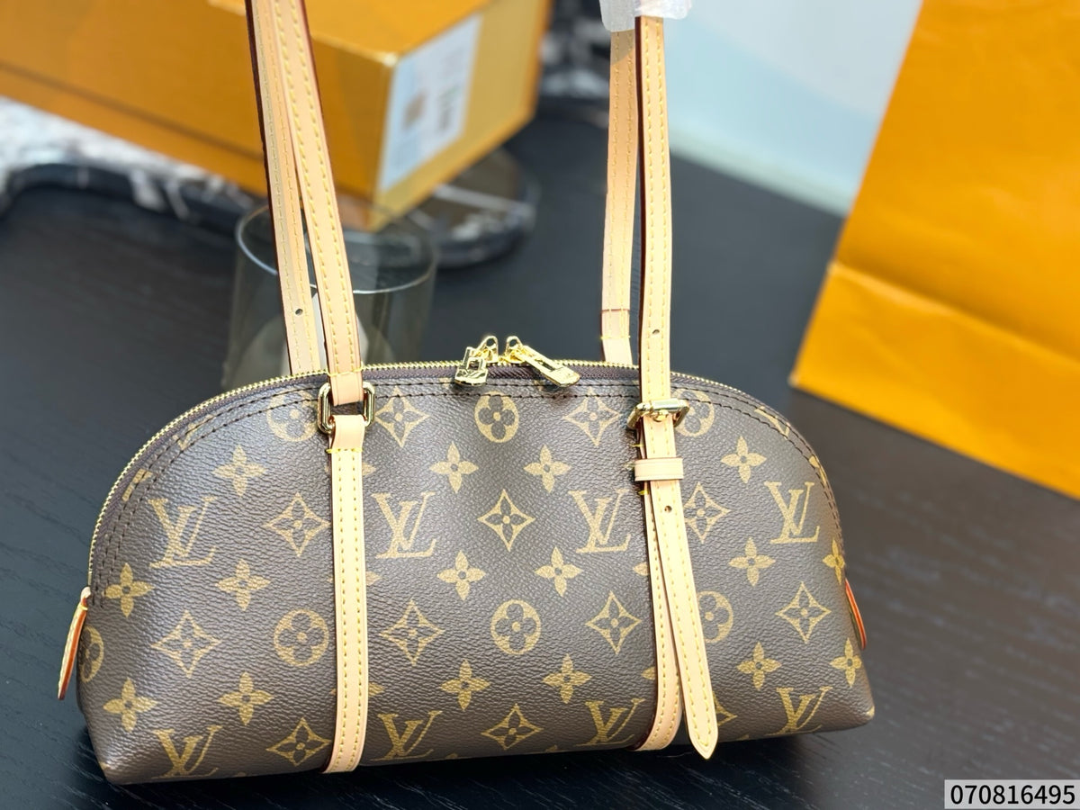 M28953|LV Squire East West
