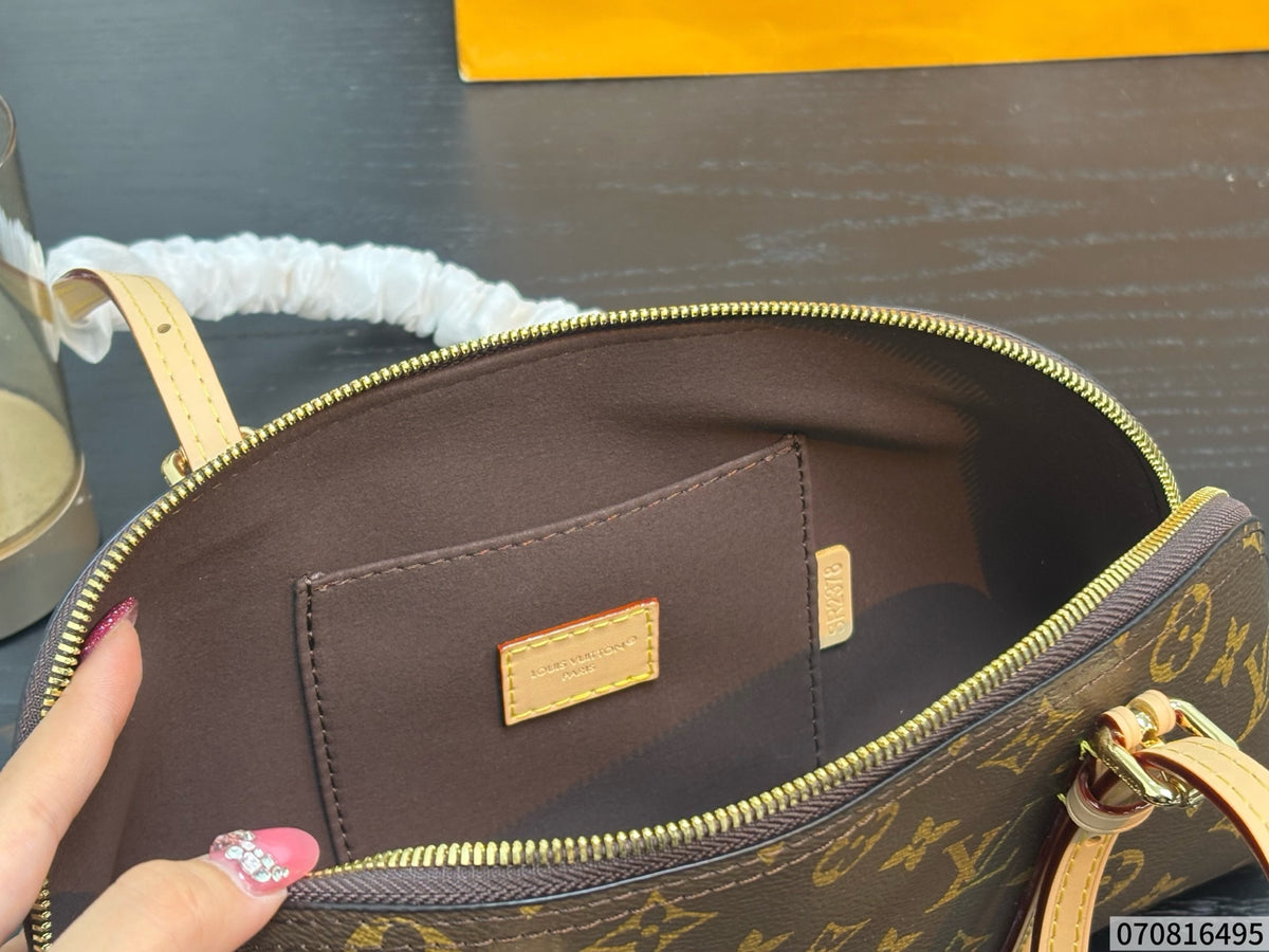 M28953|LV Squire East West
