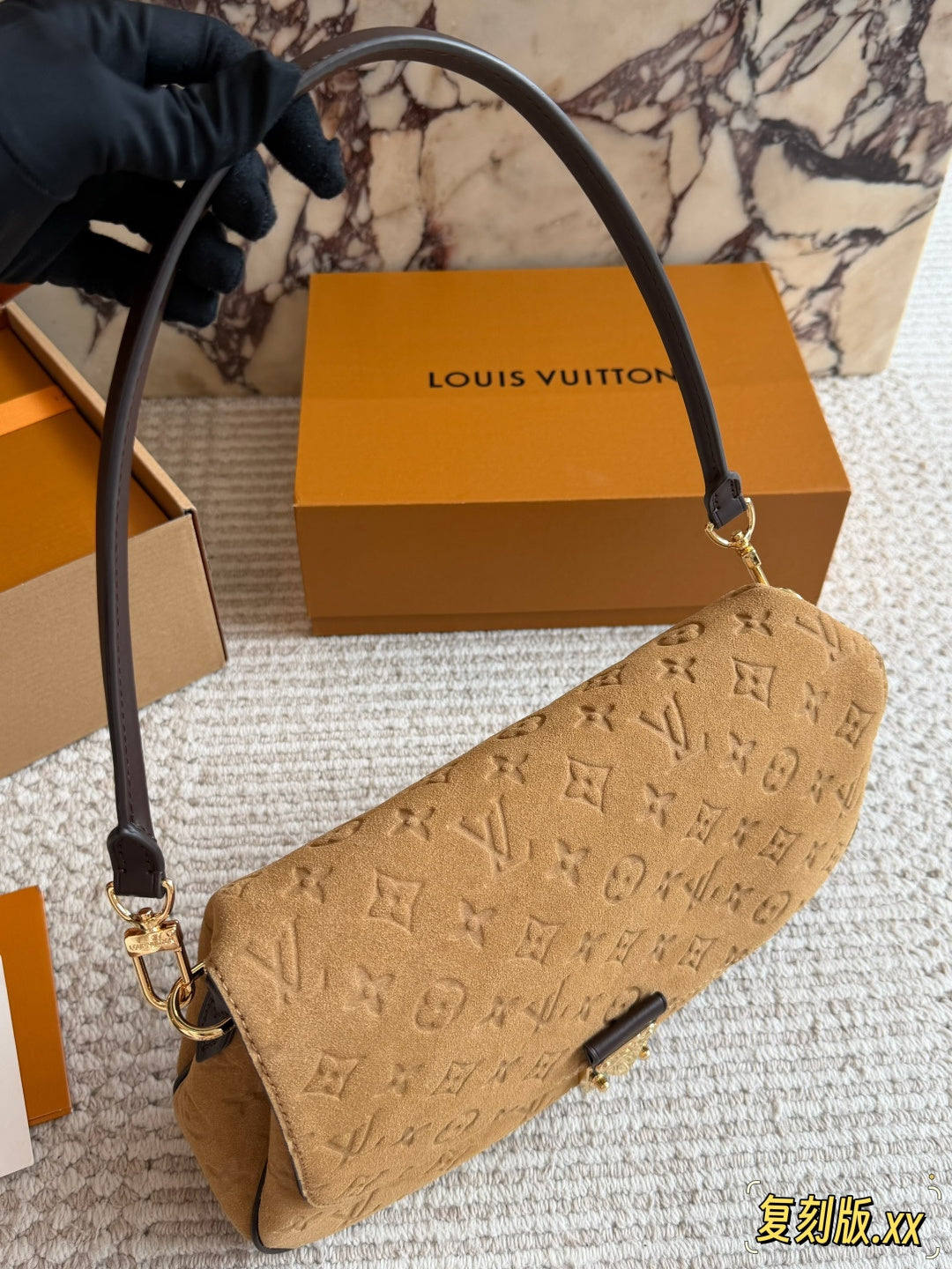 M2A185|LV Pochette Métis MM