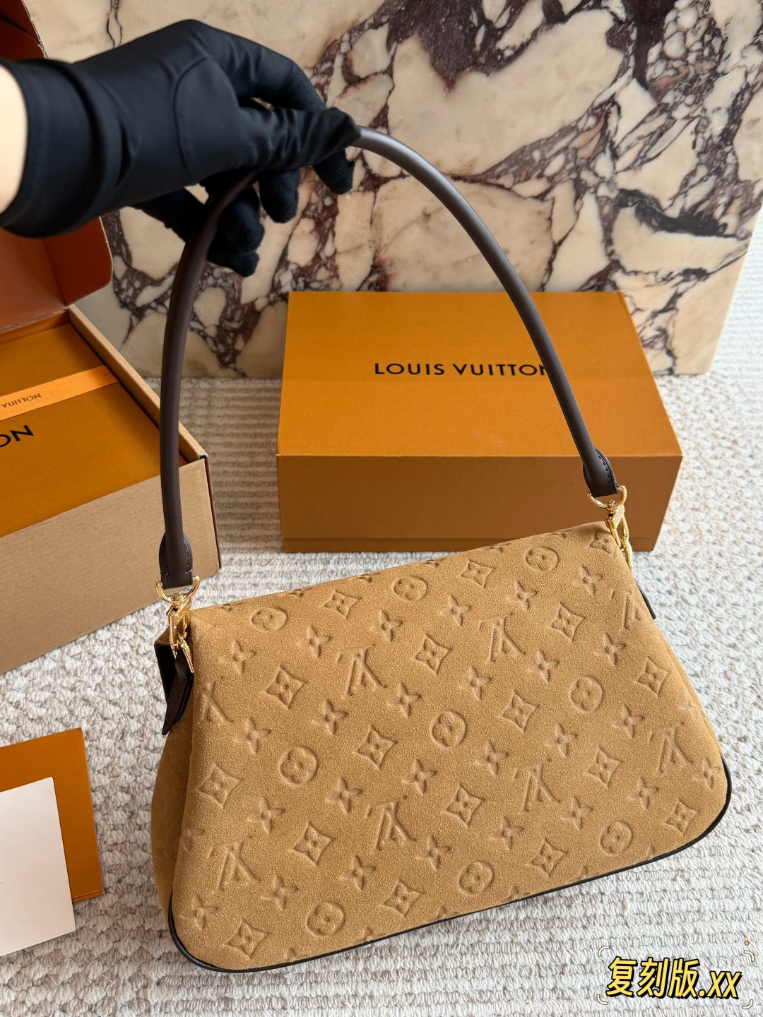 M2A185|LV Pochette Métis MM