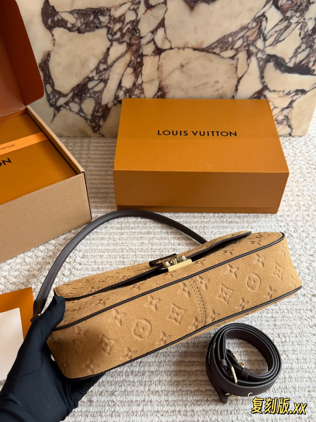 M2A185|LV Pochette Métis MM