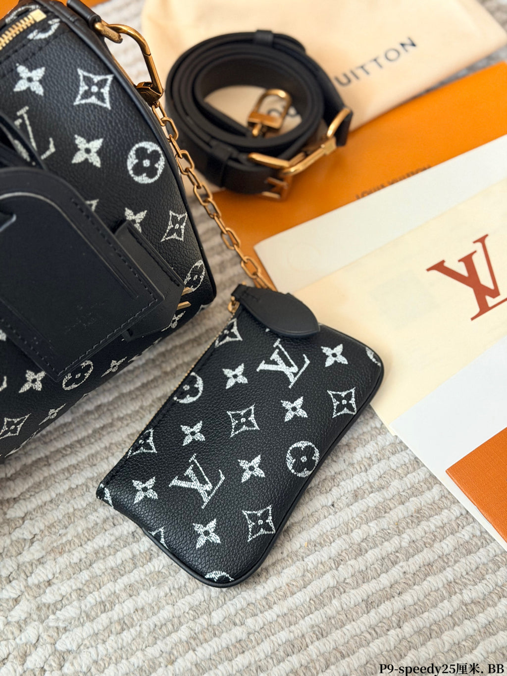 M26486|LV Speedy P9 Bandoulière