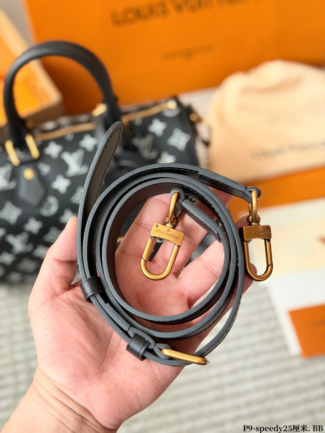 M26486|LV Speedy P9 Bandoulière