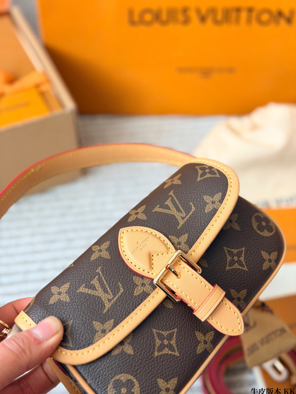 M83298|LV Nano Diane