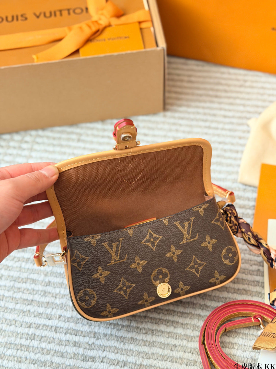 M83298|LV Nano Diane