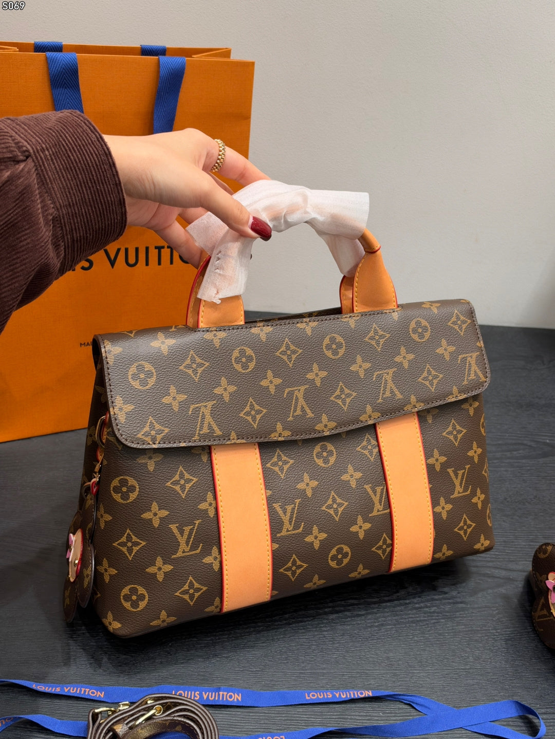 M44258|LV Cluny MM