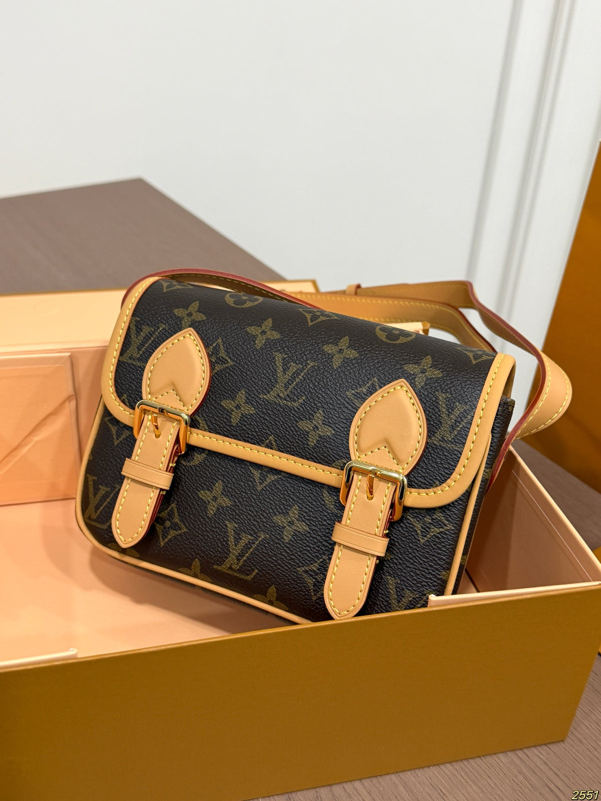 M45985|LV Diane