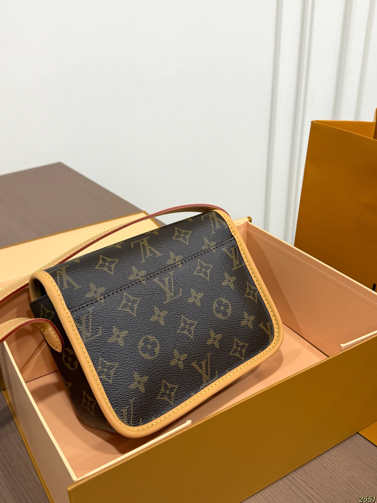 M45985|LV Diane