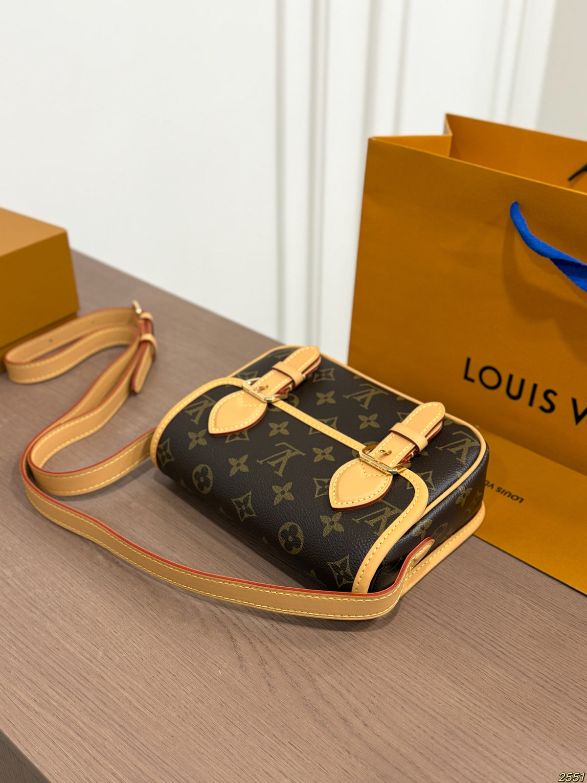 M45985|LV Diane