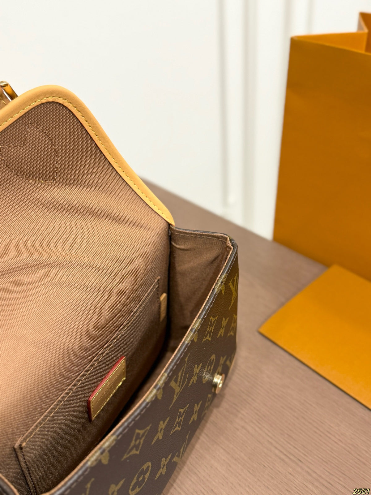 M45985|LV Diane