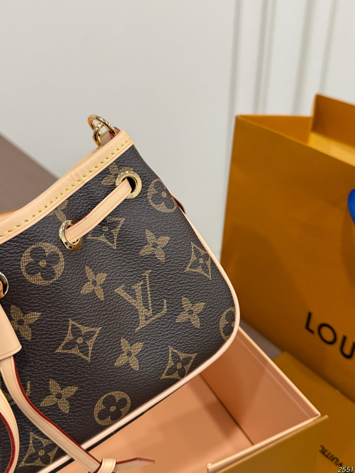 M29537|LV Nano Frivole