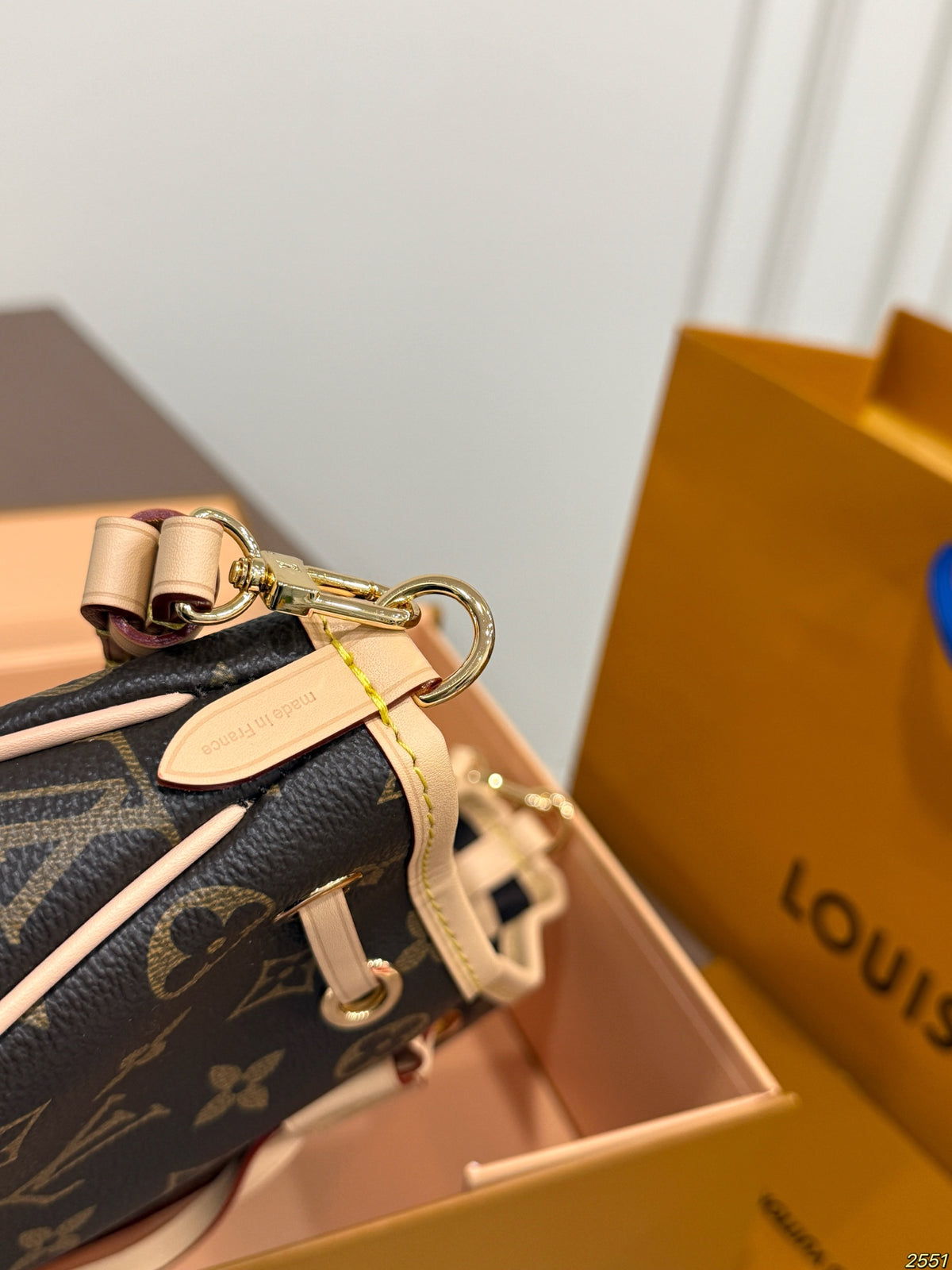 M29537|LV Nano Frivole