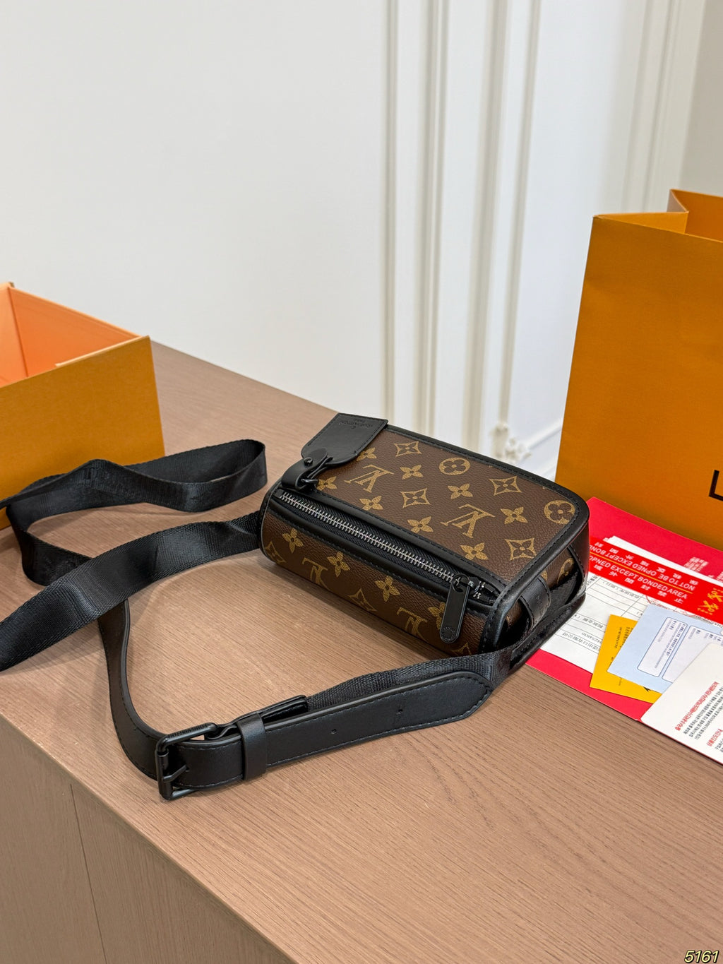 M12599|LV Bosphore