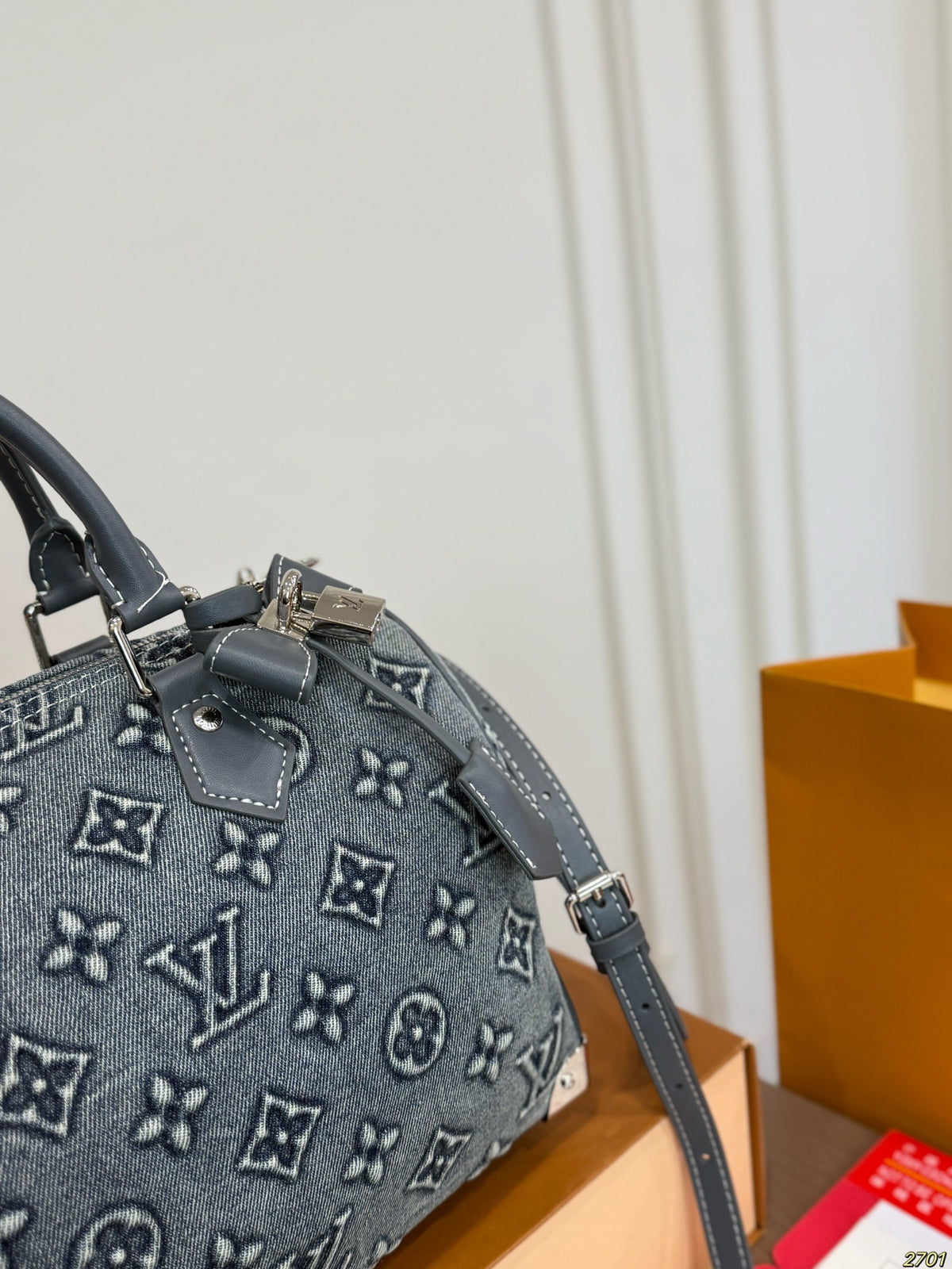 M26181|LV Speedy Trunk 25
