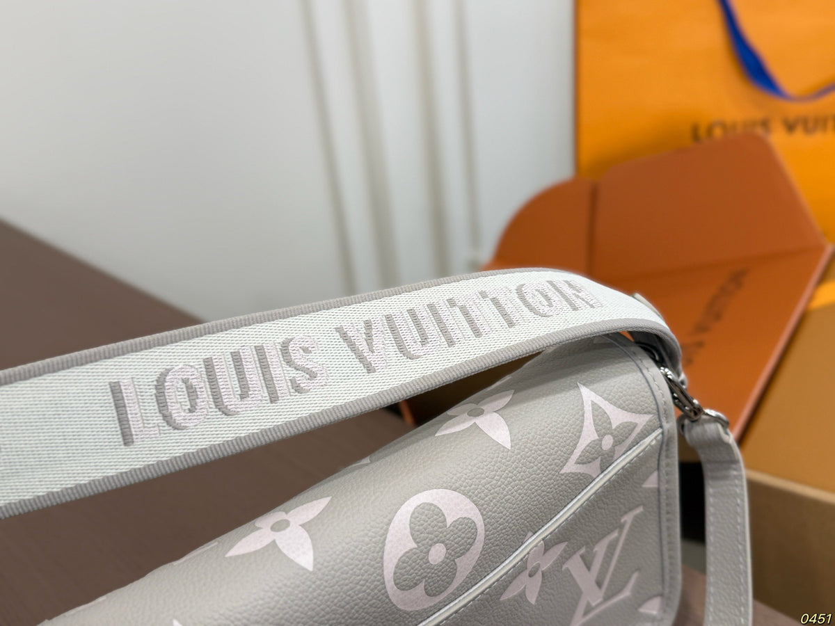 M46583|LV Diane