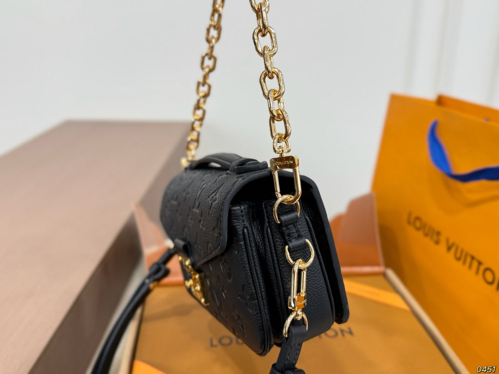 M46595|LV Pochette Métis East West