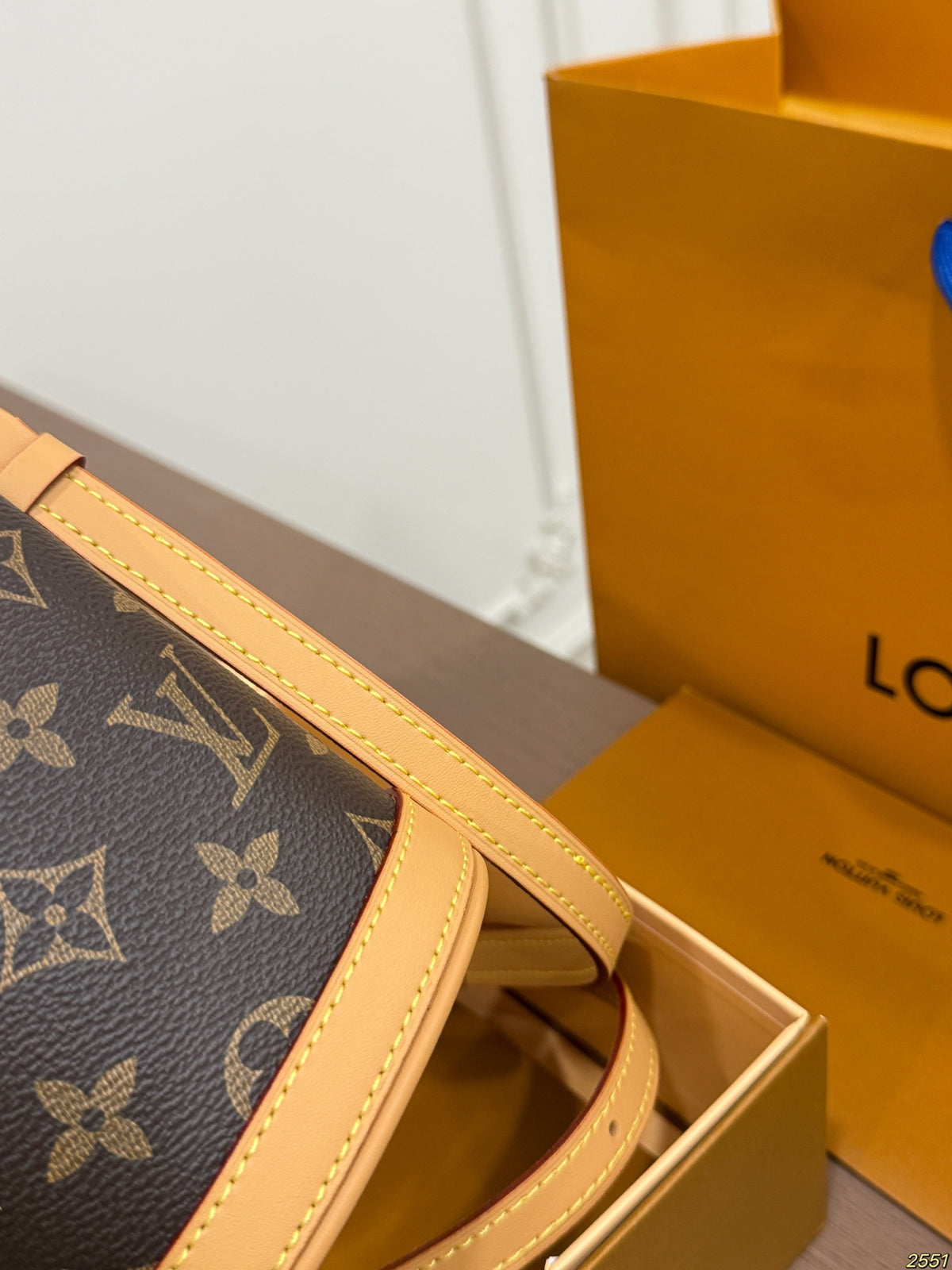 M80874|LV Fold Me Pouch