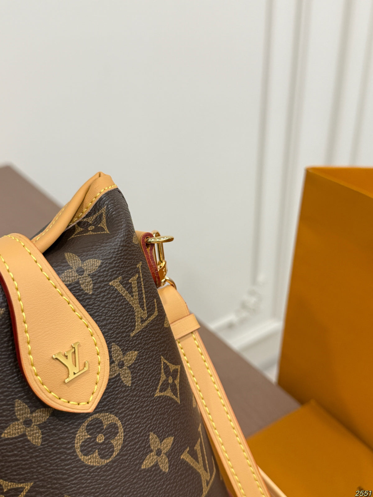 M80874|LV Fold Me Pouch
