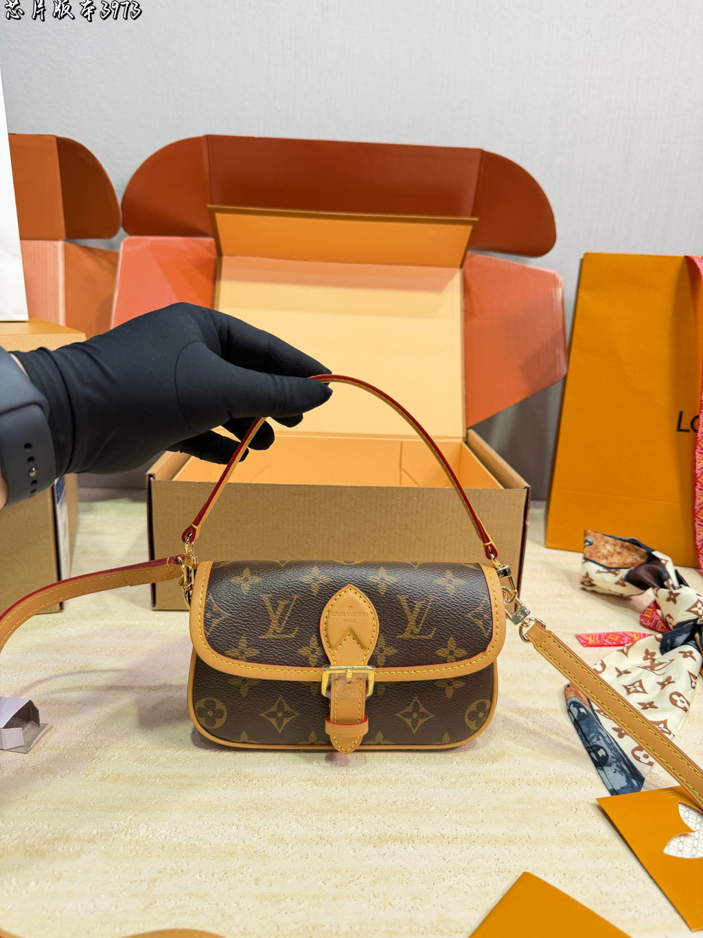 M83298|LV Nano Diane