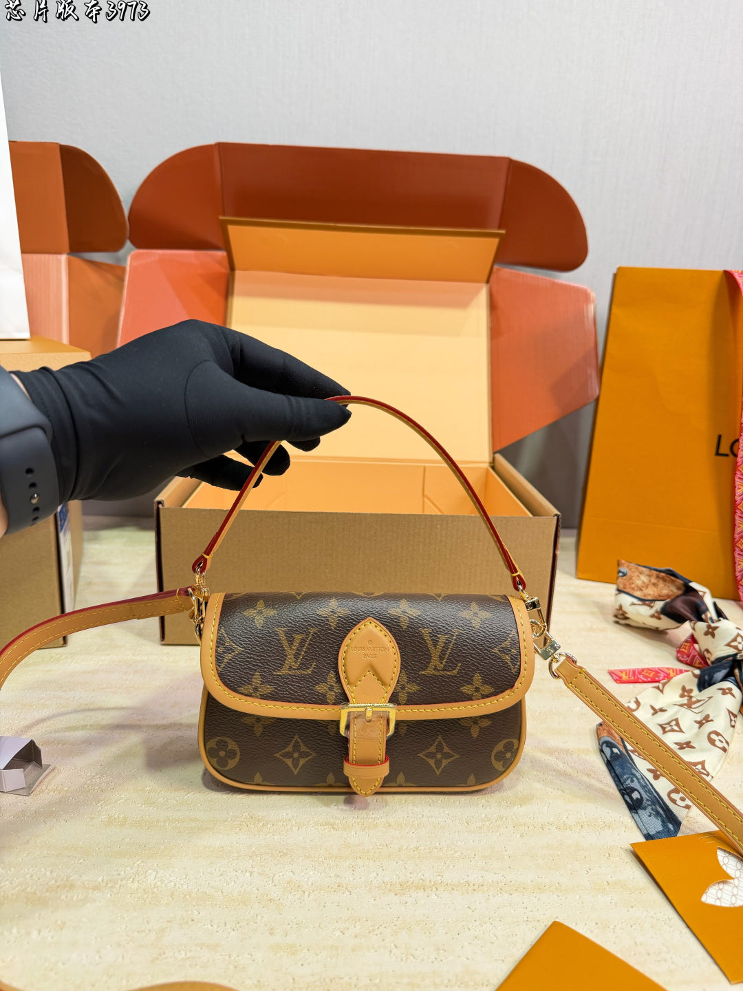 M83298|LV Nano Diane