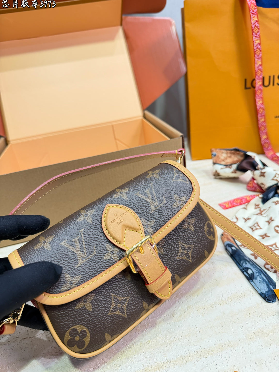 M83298|LV Nano Diane