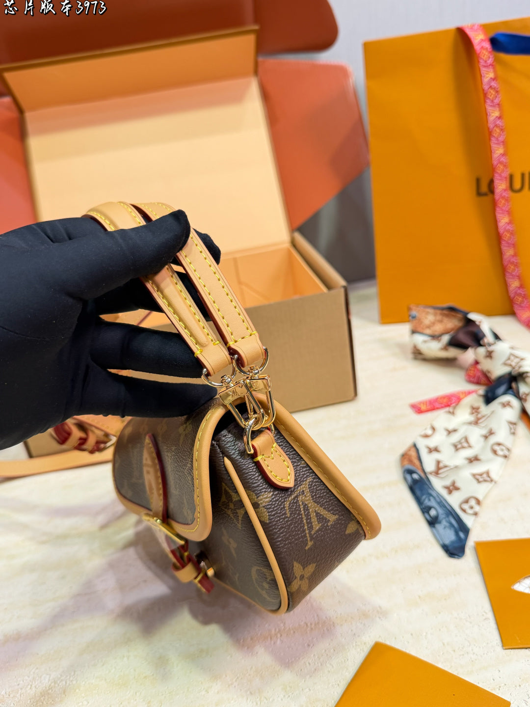 M83298|LV Nano Diane