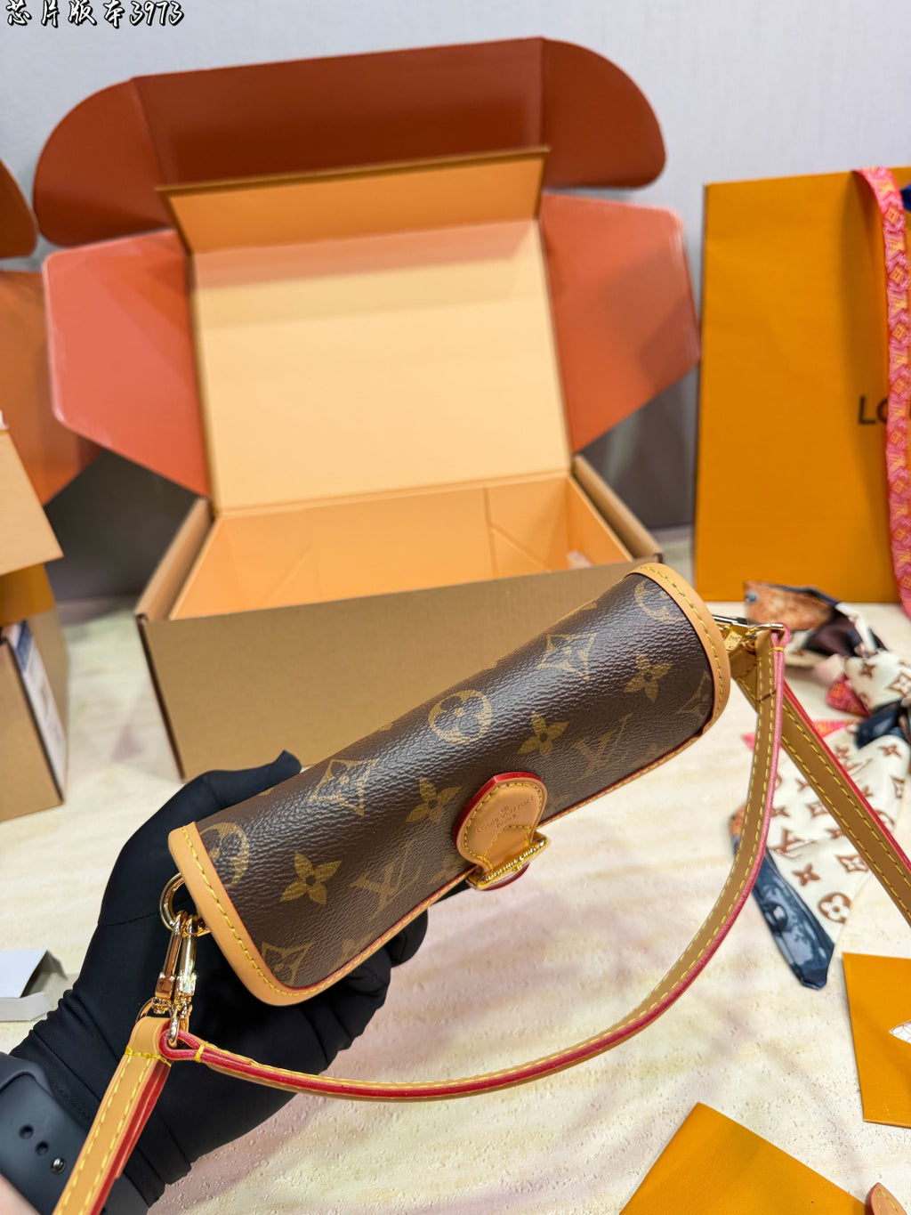 M83298|LV Nano Diane