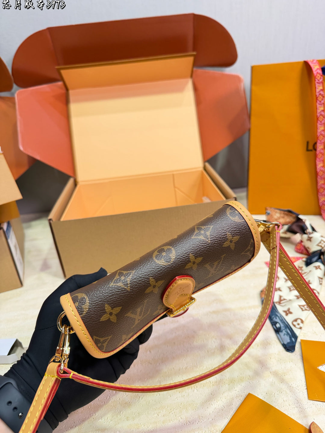 M83298|LV Nano Diane