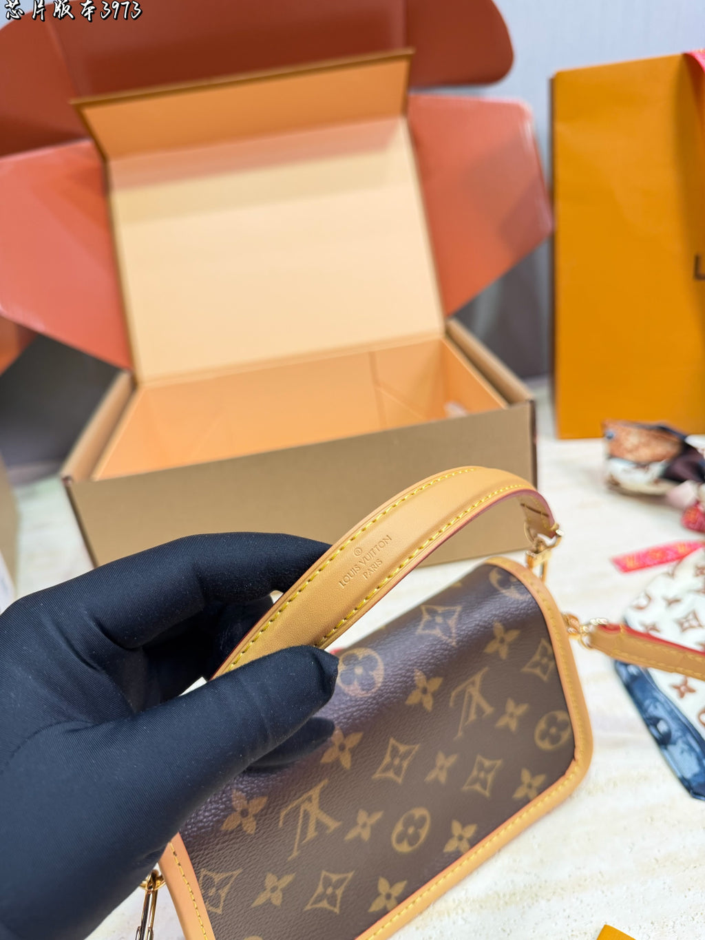 M83298|LV Nano Diane