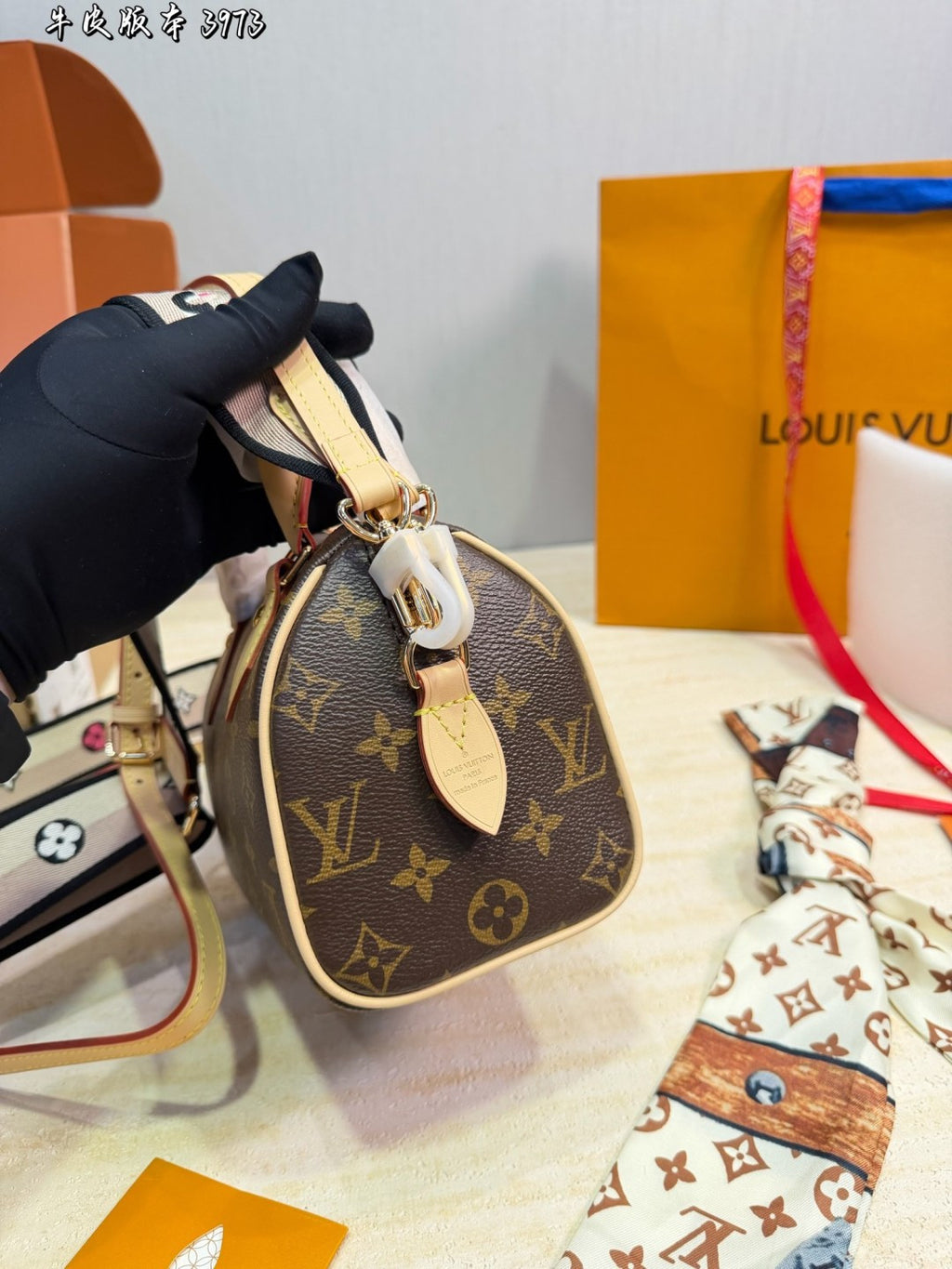 M46222|LV Speedy Bandoulière 20