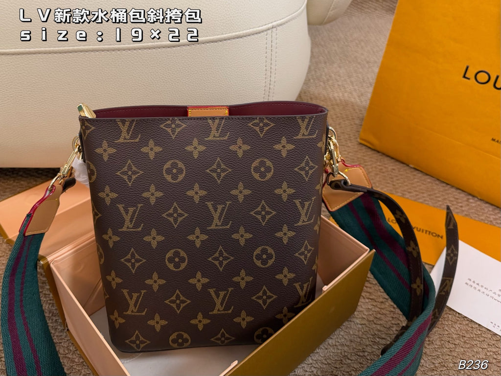 M83480|LV Canoé
