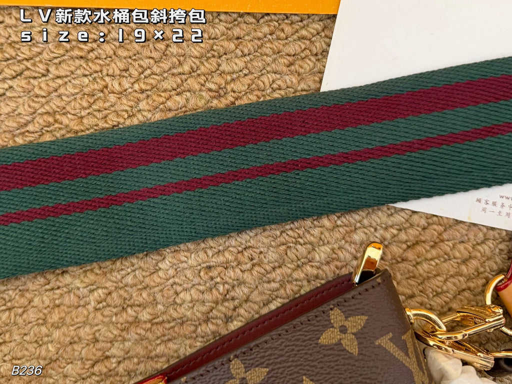 M83480|LV Canoé