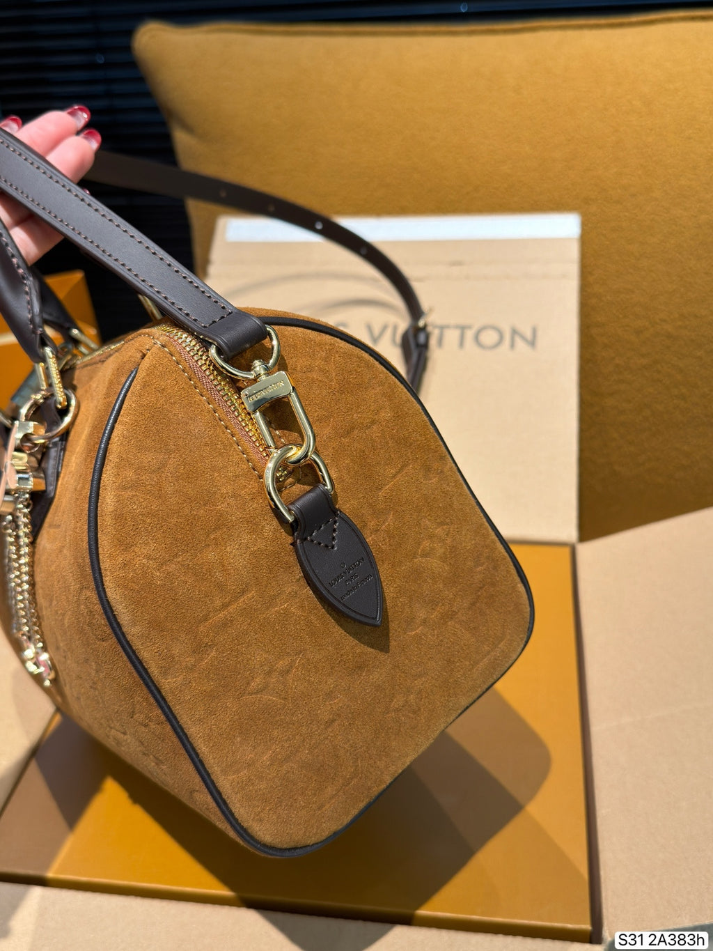 M2A383|LV Speedy Bandoulière 25