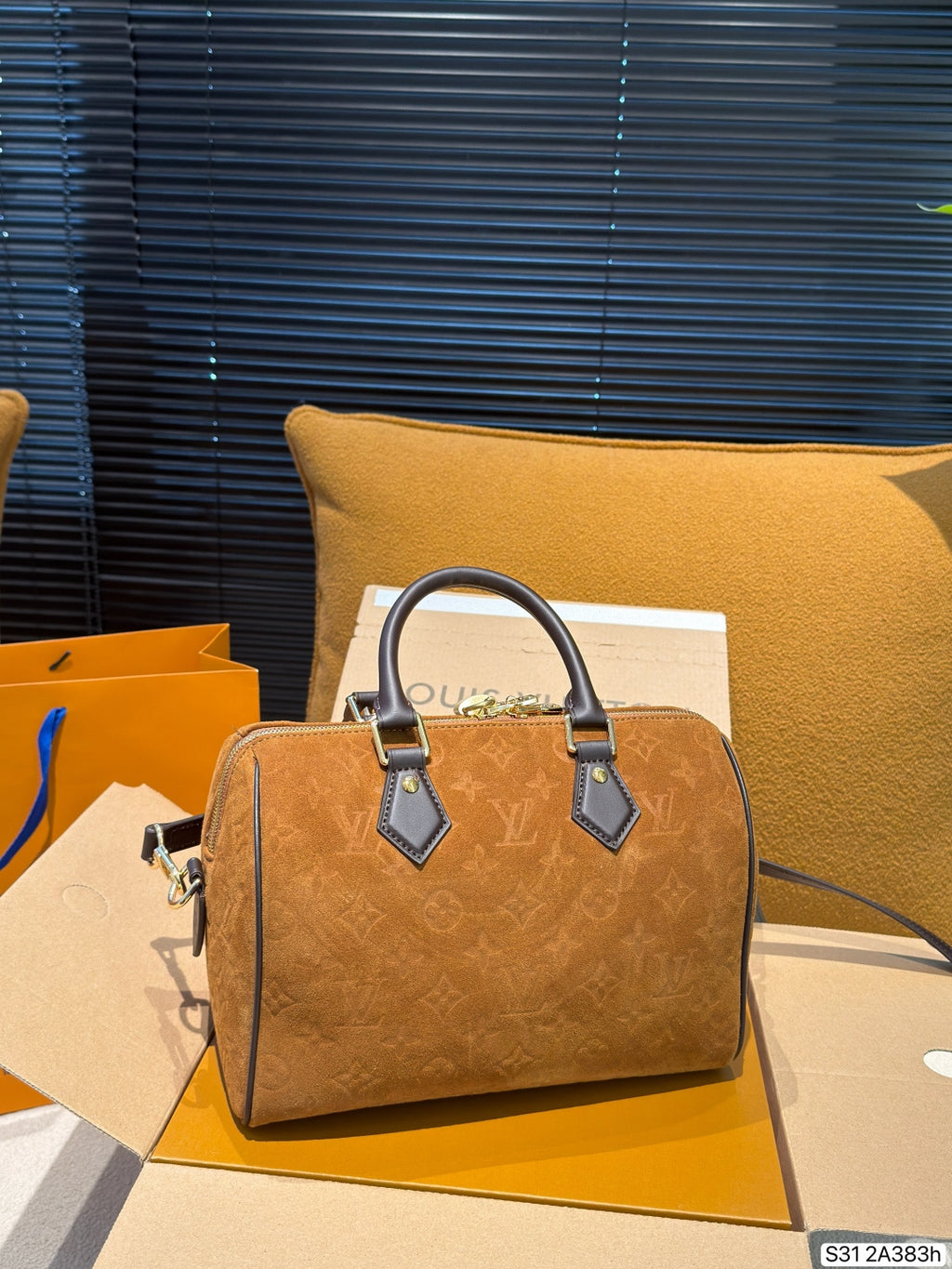 M2A383|LV Speedy Bandoulière 25