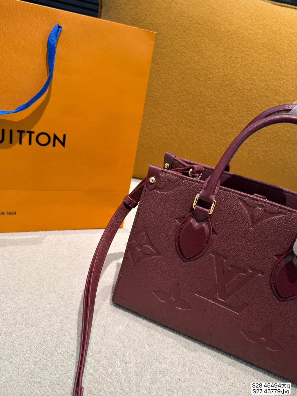 M45494|LV OnTheGo PM