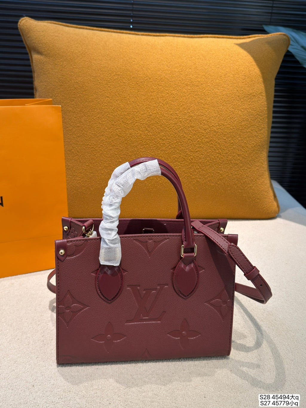 M45494|LV OnTheGo PM