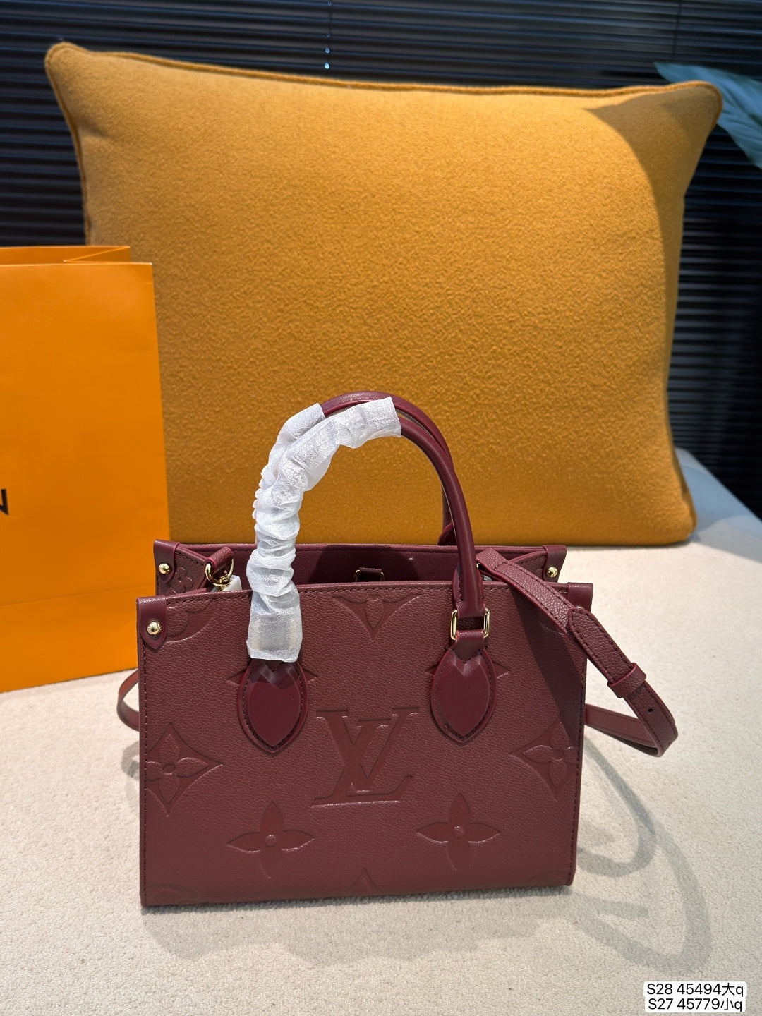 M45494|LV OnTheGo PM