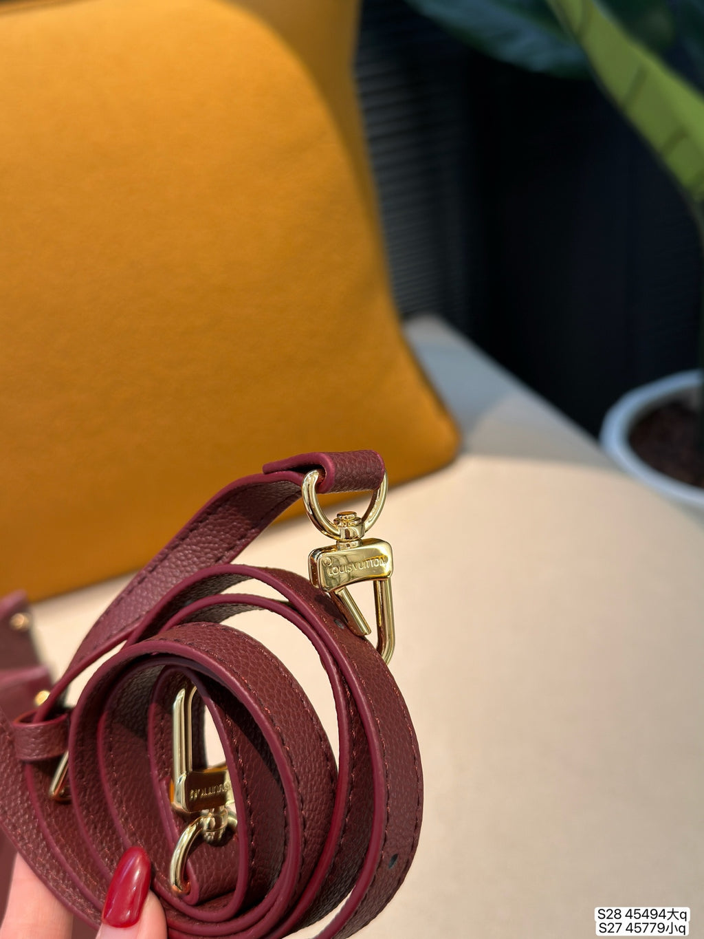 M45494|LV OnTheGo PM